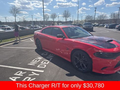 Used 2022 Dodge Charger R/T w/ Blacktop Package image 7