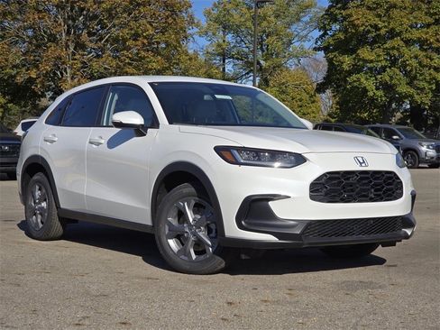 New 2026 Honda HR-V LX image 2