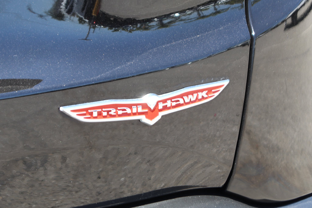 Used 2023 Jeep Renegade Trailhawk AWD/4WD image 45