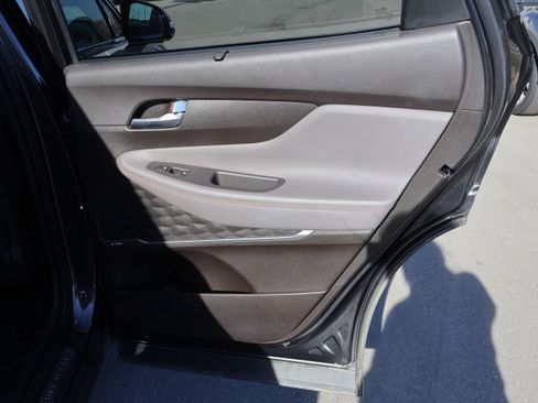 Used 2020 Hyundai Santa Fe Limited image 12