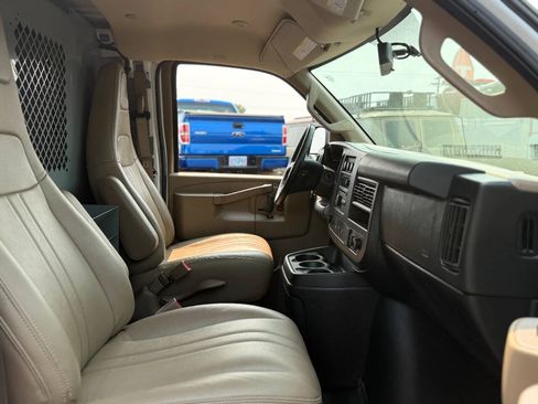 Used 2020 Chevrolet Express 2500 w/ Communications Package RWD image 14