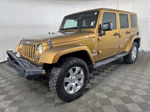 Used 2011 Jeep Wrangler Unlimited 70th Anniversary w/ Dual Top Group AWD/4WD image 8