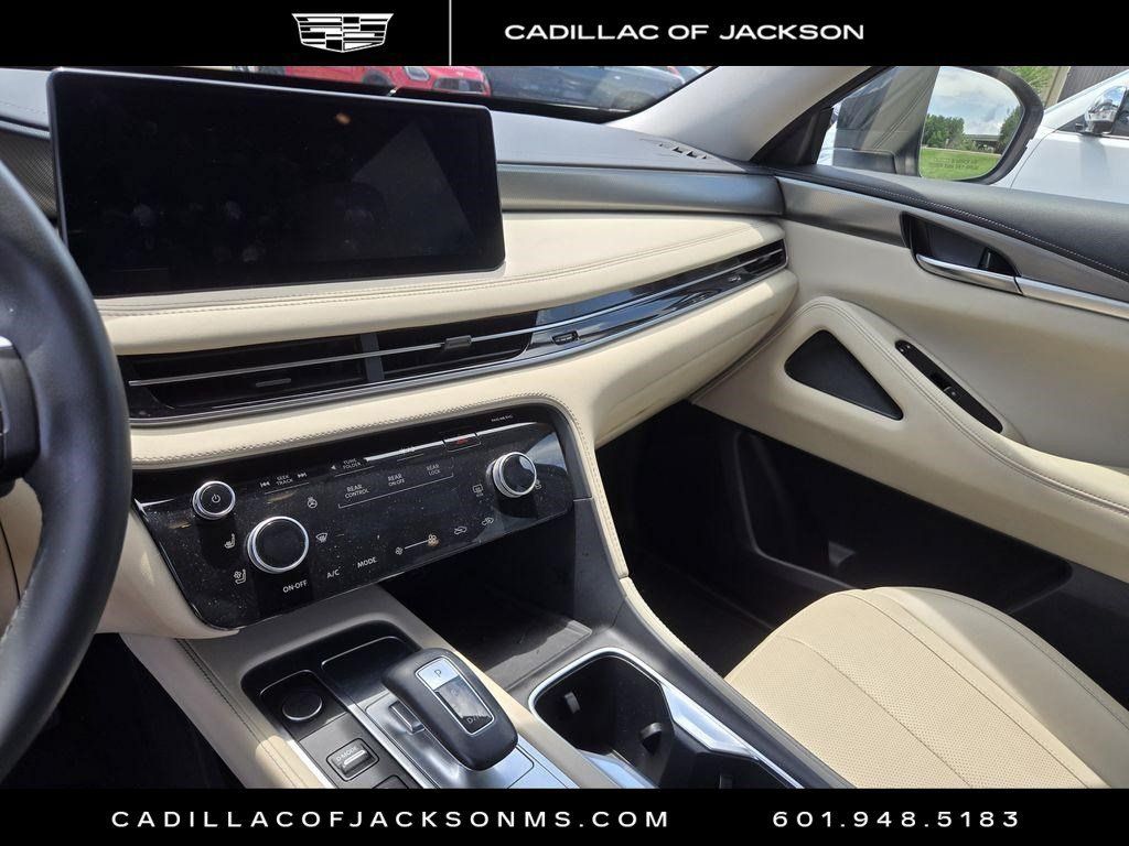 Used 2023 INFINITI QX60 Luxe w/ Cargo Package AWD/4WD image 23