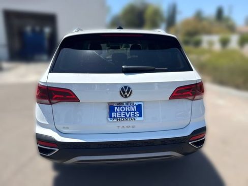 Used 2022 Volkswagen Taos SE FWD image 4