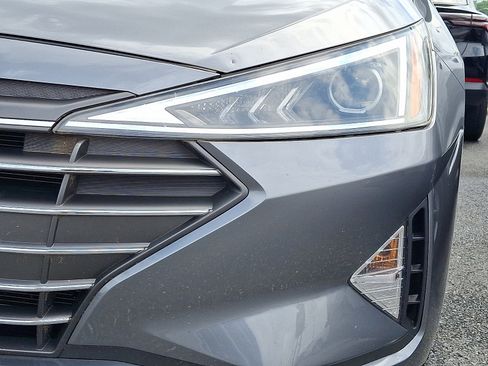 Used 2019 Hyundai Elantra SE w/ Cargo Package FWD image 8