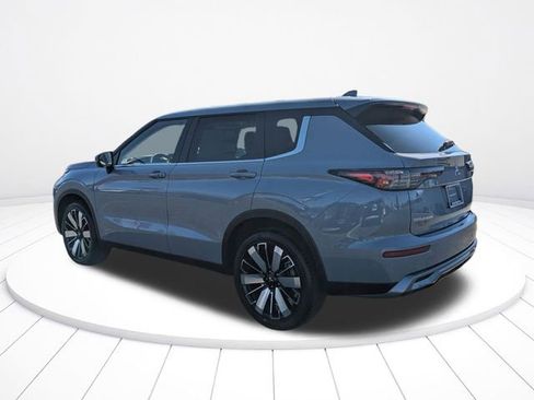 New 2026 Mitsubishi Outlander SE FWD image 5