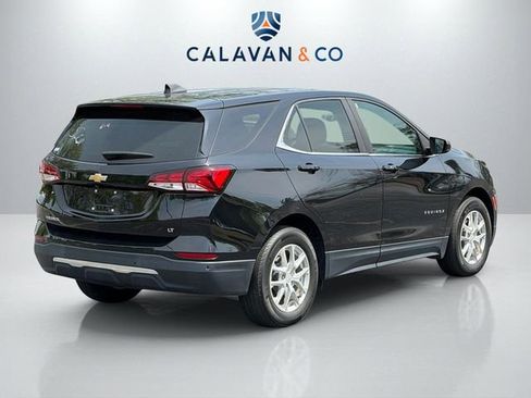 Used 2022 Chevrolet Equinox LT w/ Driver Convenience Package image 4