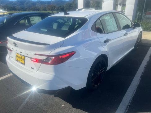 New 2026 Toyota Camry Hybrid image 6