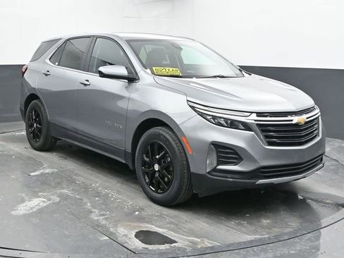 Used 2024 Chevrolet Equinox LT image 2