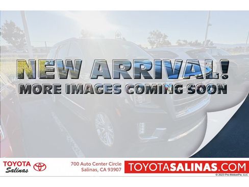 Used 2021 GMC Yukon SLT w/ SLT Premium Package image 1