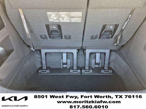 New 2026 Kia Carnival EX FWD image 23