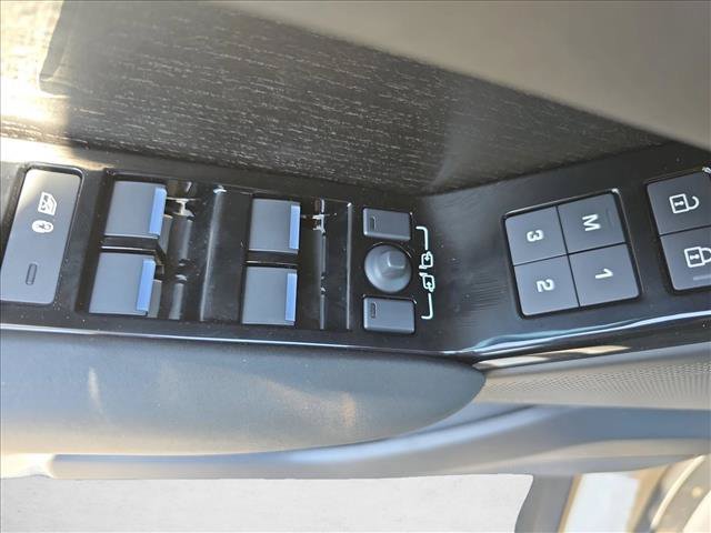 New 2026 Land Rover Range Rover Velar Dynamic SE AWD/4WD image 28