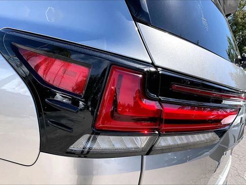 Used 2024 Lexus LX 600 4WD w/ Luxury Package image 29