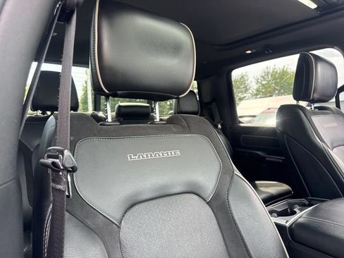 Used 2019 RAM 1500 Laramie AWD/4WD image 26