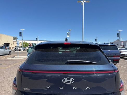 Used 2026 Hyundai Kona SE image 4