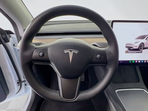 Used 2023 Tesla Model Y Long Range AWD/4WD image 11