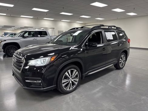 Used 2020 Subaru Ascent Limited w/ Technology Package image 3