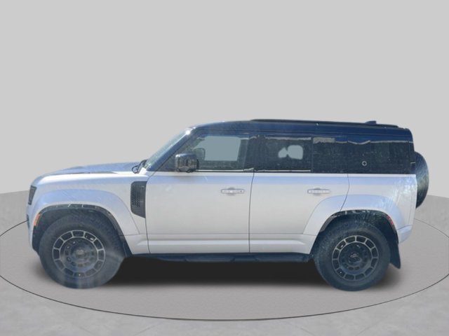 Used 2026 Land Rover Defender 110 OCTA AWD/4WD image 8