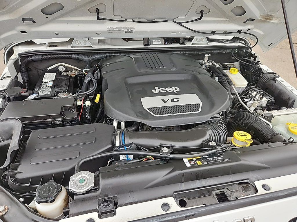 Used 2017 Jeep Wrangler Sport AWD/4WD image 11