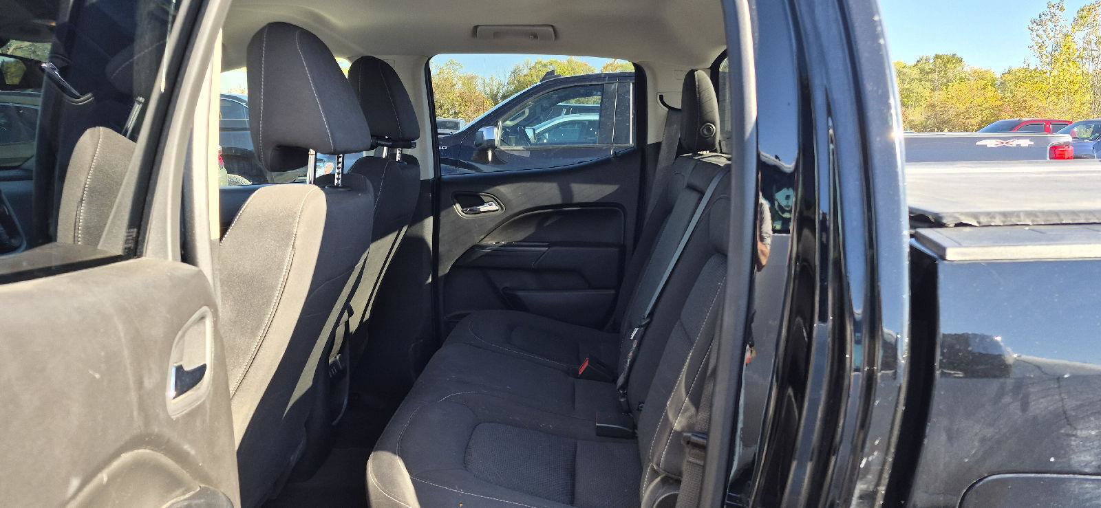 Used 2017 Chevrolet Colorado LT w/ LT Convenience Package RWD image 6