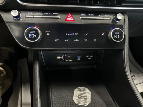 Used 2025 Hyundai Sonata SEL FWD image 24