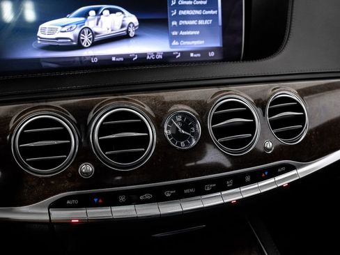 Used 2018 Mercedes-Benz S 450 4MATIC Sedan w/ AMG Line Exterior image 26