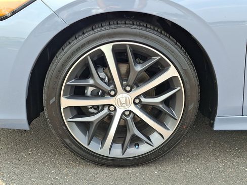 Used 2024 Honda Civic Touring image 9
