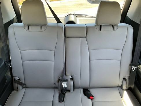 Used 2017 Honda Pilot EX-L image 31