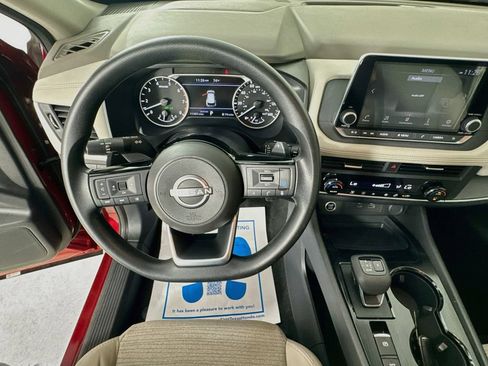 Used 2023 Nissan Rogue SV FWD image 14