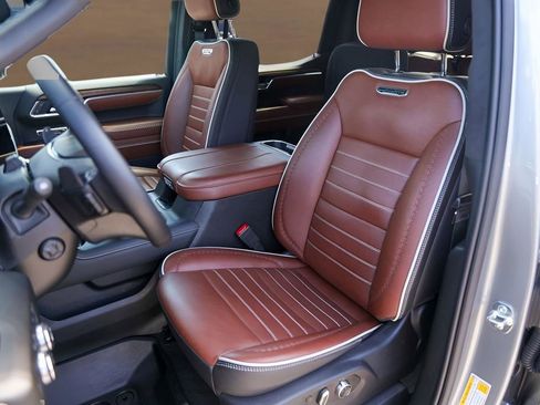 Used 2025 GMC Sierra 1500 Denali Ultimate image 7