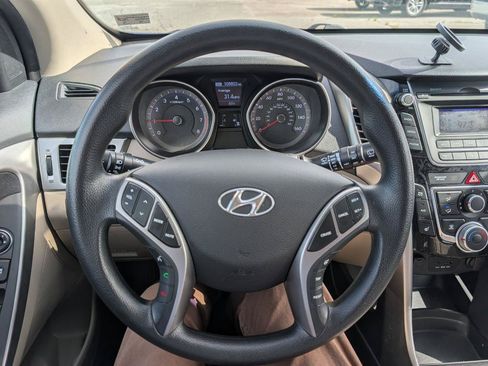 Used 2013 Hyundai Elantra GT FWD image 16