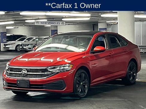 Used 2024 Volkswagen Jetta SE FWD image 3
