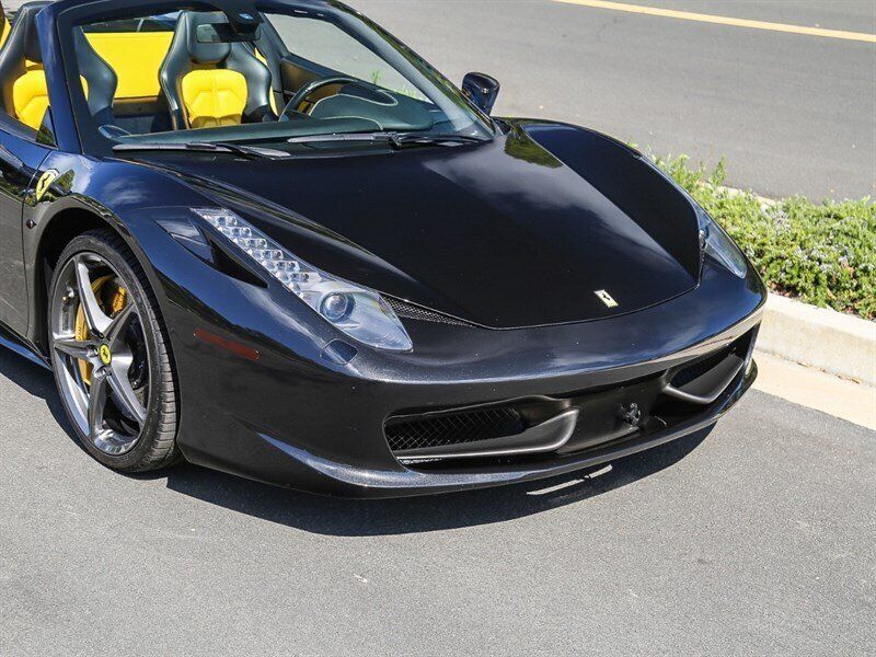 Used 2013 Ferrari 458 Spider RWD image 21