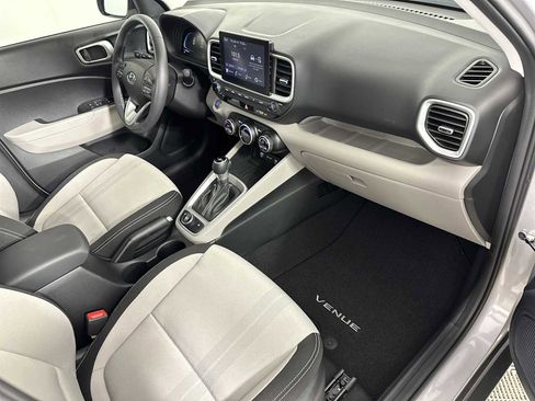 Certified 2026 Hyundai Venue SEL image 25