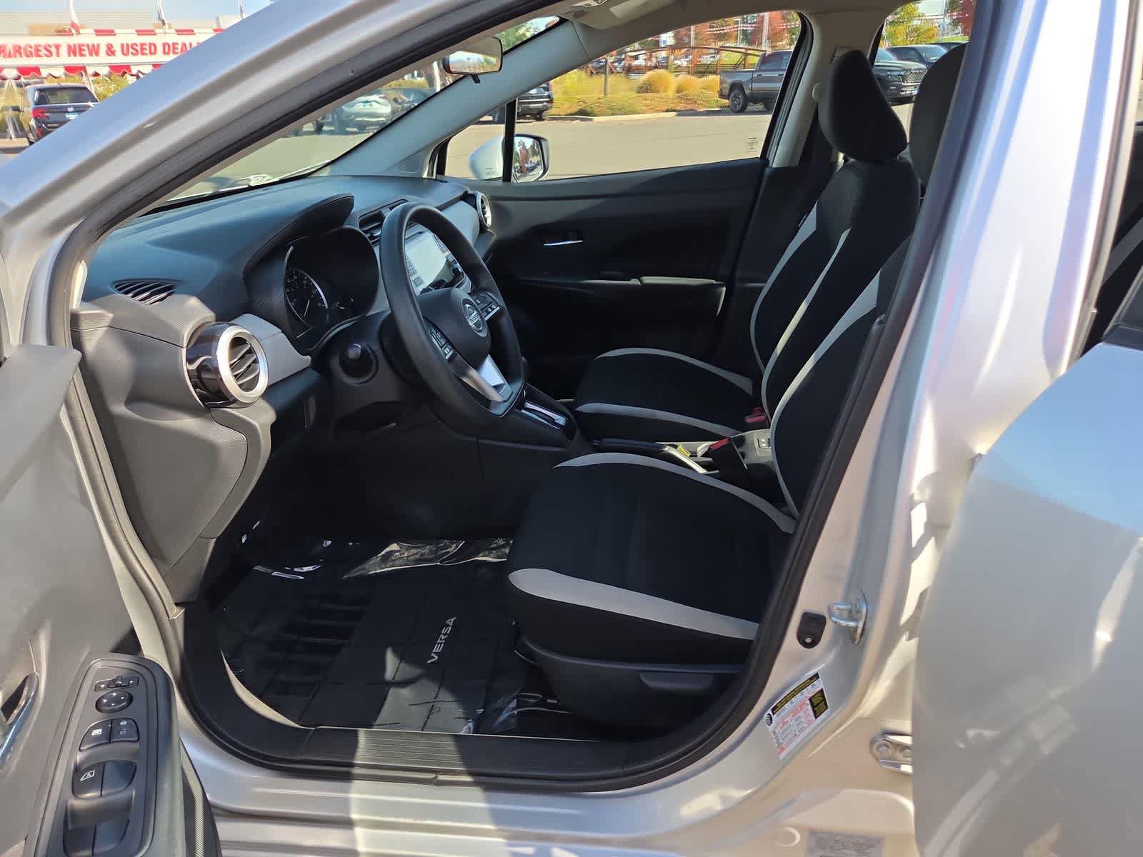 Used 2021 Nissan Versa SV FWD image 19