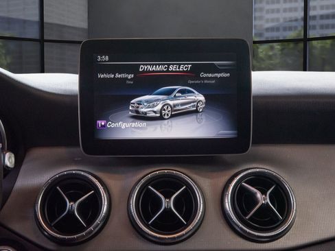 Used 2018 Mercedes-Benz CLA 250 4MATIC image 20