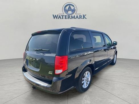 Used 2016 Dodge Grand Caravan SXT FWD image 3
