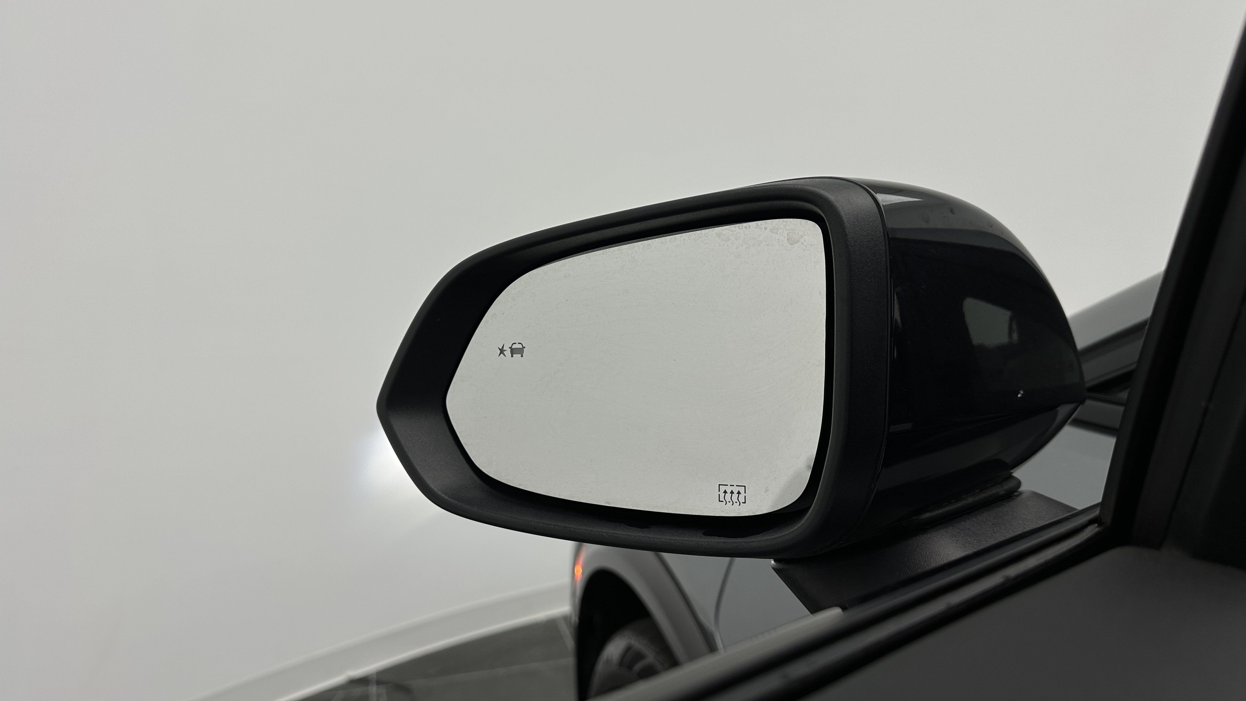 Used 2024 Chevrolet Equinox EV RS w/ Active Safety Package 3 FWD image 15
