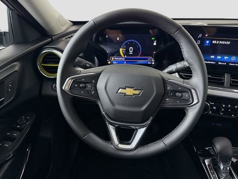 New 2026 Chevrolet Trax LT w/ Driver Confidence Package image 11