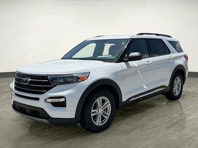 Certified 2023 Ford Explorer XLT w/ Equipment Group 202A
