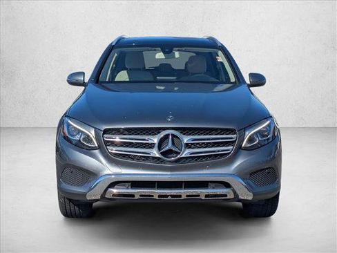 Used 2019 Mercedes-Benz GLC 300 image 2