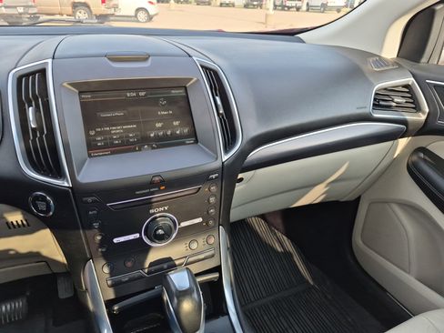 Used 2015 Ford Edge Titanium w/ Equipment Group 301A FWD image 25