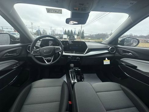 New 2026 Chevrolet Trax LT w/ Midnight Edition image 20