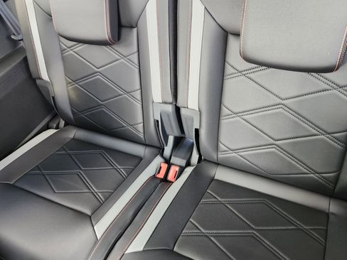 Used 2024 Volkswagen Atlas Peak Edition SEL image 6