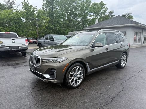 Used 2022 BMW X7 xDrive40i w/ Premium Package AWD/4WD image 3
