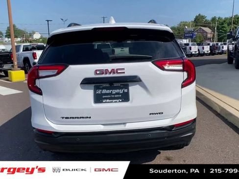 Used 2023 GMC Terrain SLT w/ Elevation Edition AWD/4WD image 7