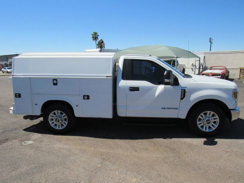 Used 2019 Ford F350 XLT w/ XLT Value Package image 6
