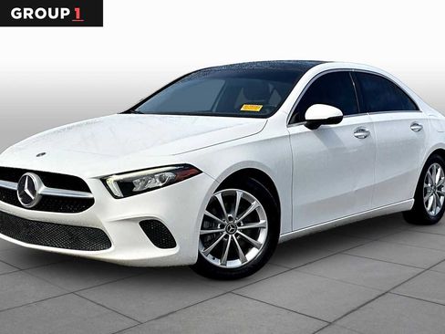 Used 2020 Mercedes-Benz A 220 image 1