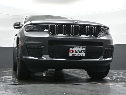 Used 2024 Jeep Grand Cherokee L Limited w/ Luxury Tech Group II image 44