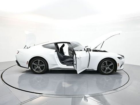 Used 2024 Ford Mustang Premium image 49